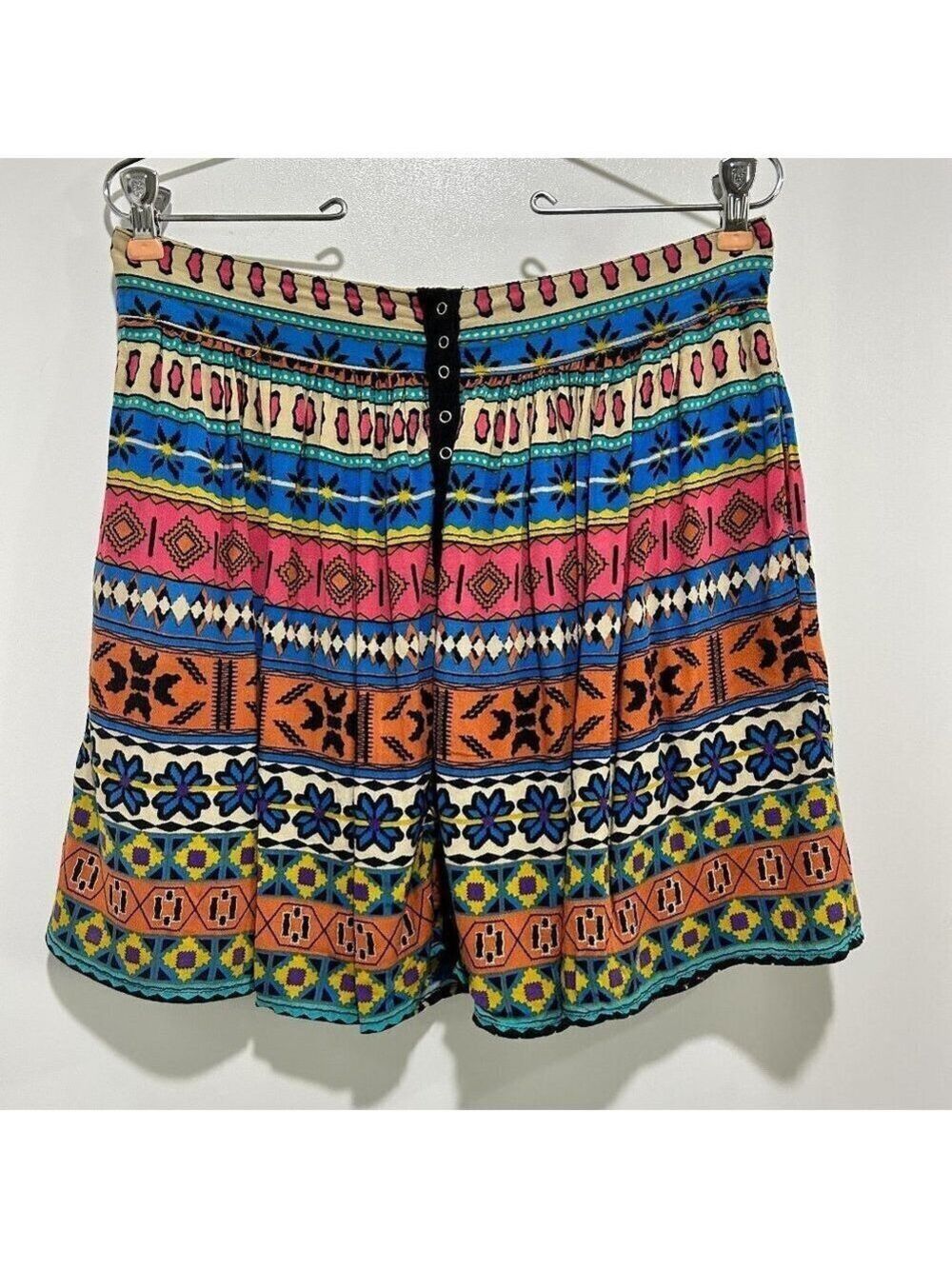 Ladies Forever 21 mini skirt with pockets Size L